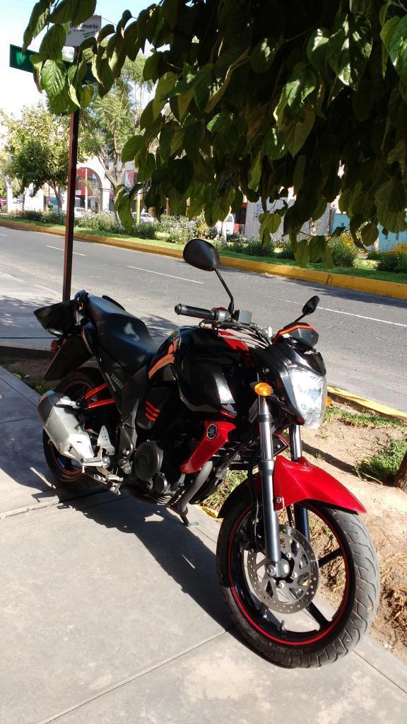 MOTO YAMAHA FZS 16