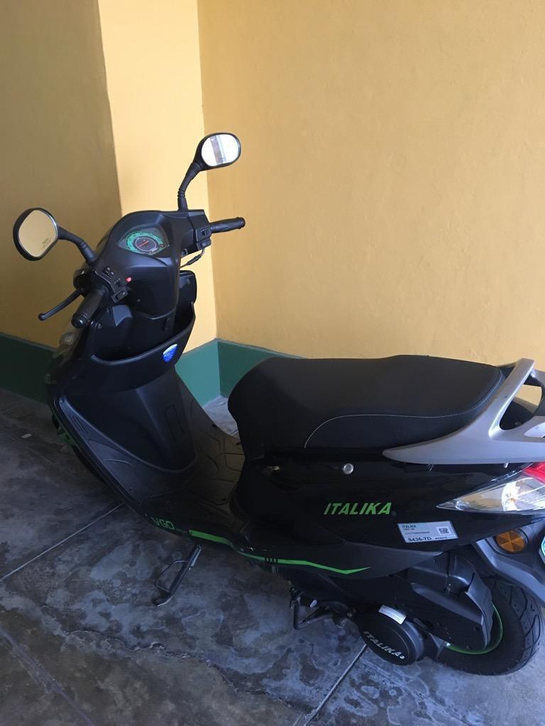 Moto Scooter Italika 125Cc. COMO NUEVA CON SOAT VIGENTE