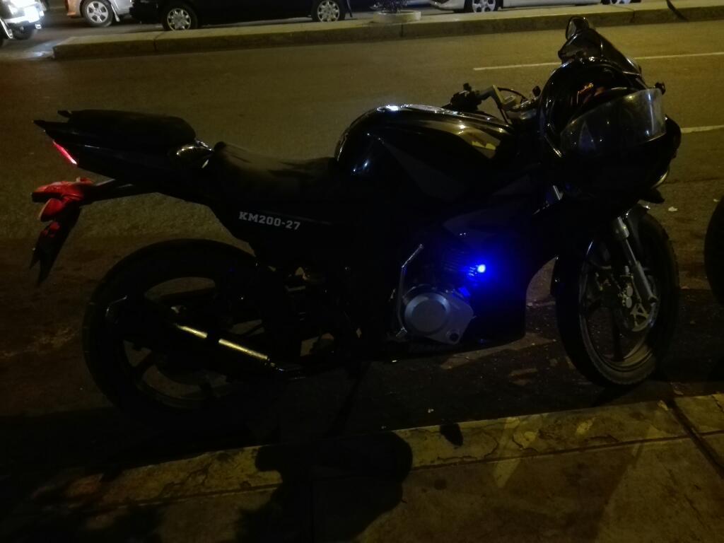 Moto Moto 200cc en Perfercto Estado