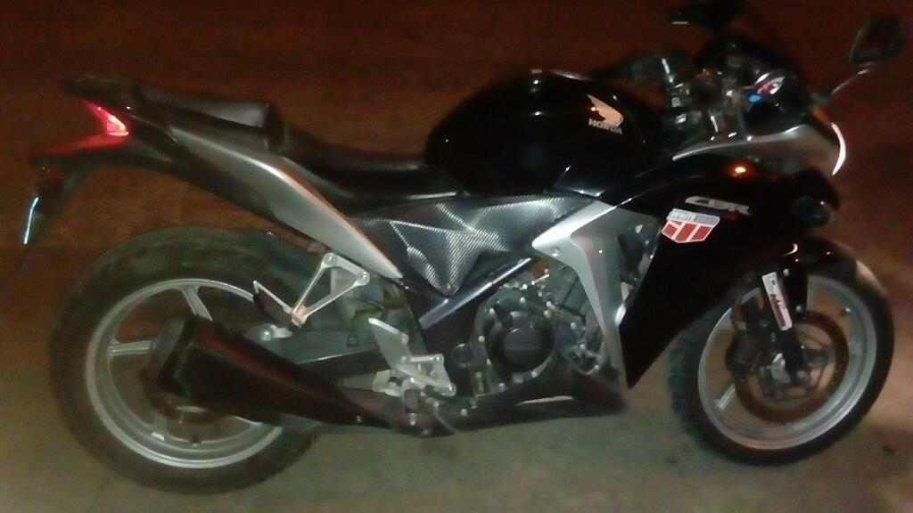 Vendo Moto Honda 250 Cbr Año 2013