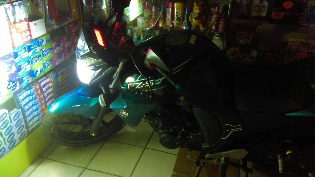 Moto Yamaha Fzsfi 2.0 con Soat