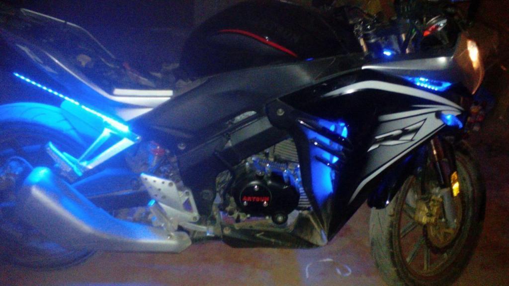 Moto artsun 200cc 2016, semi nuevo