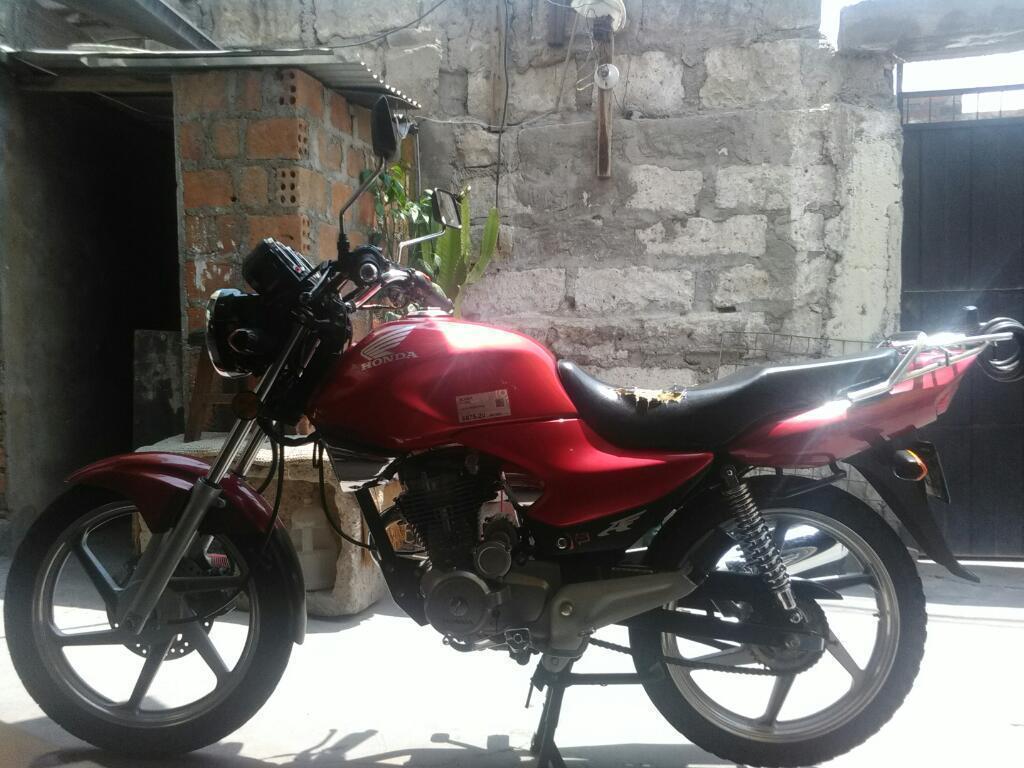 Moto Semi Nueva. Faro Redondo