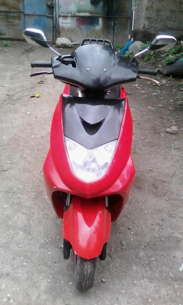 Vendo Una Moto Scuter 125