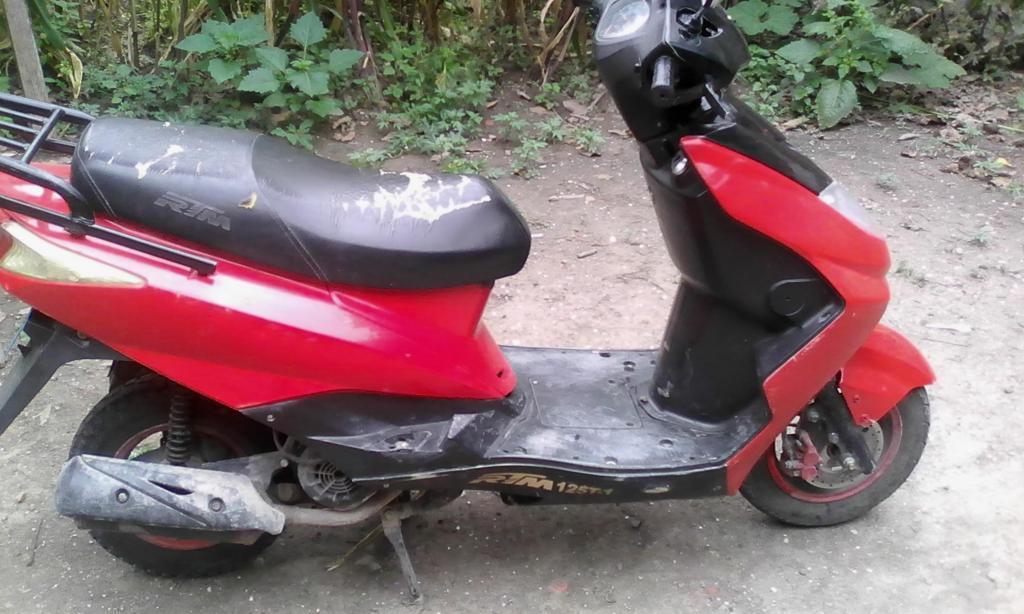 Vendo Una Moto Scuter 125