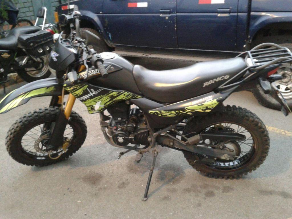 moto ronco 250 cc en buena condiciones