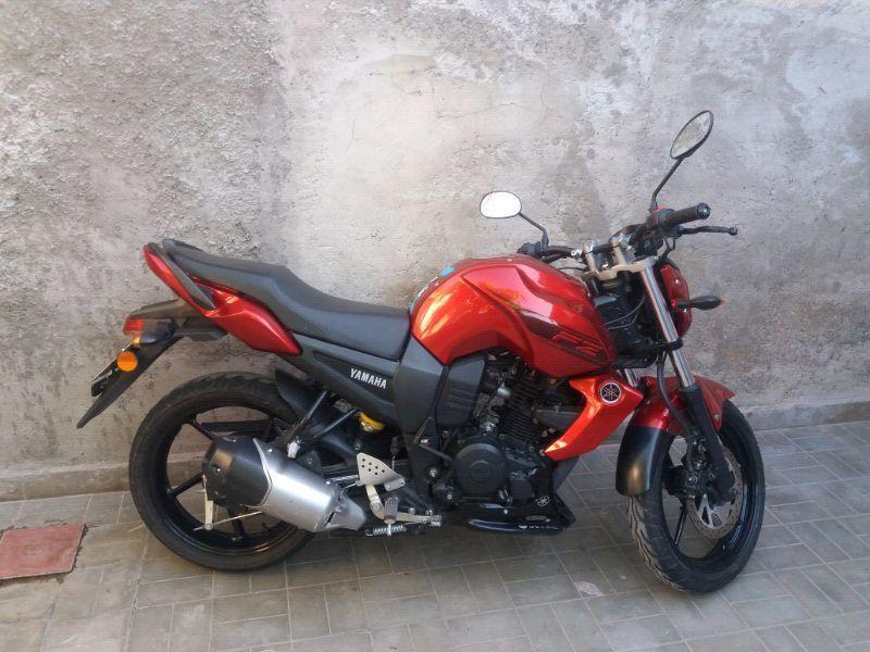 yamaha fz lo vendo por viaje con detalles