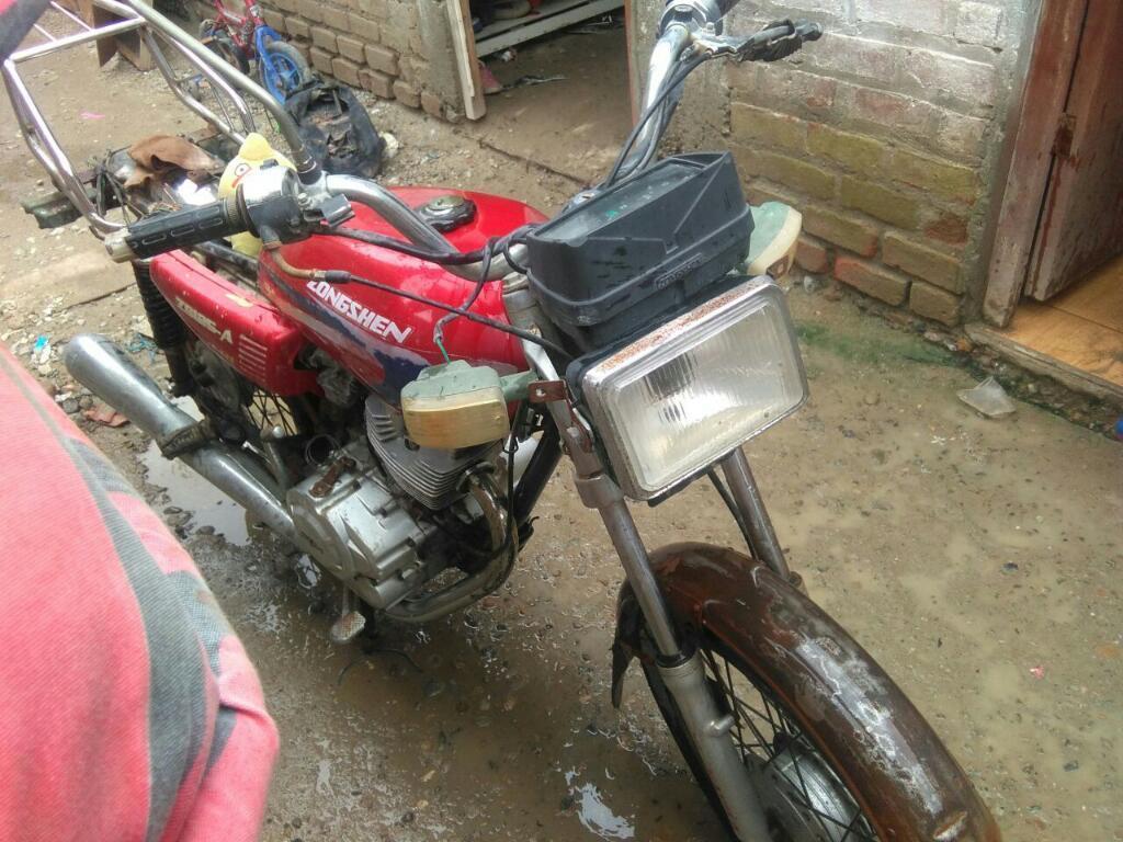 Se Vende Moto Lineal con Motor Adicional