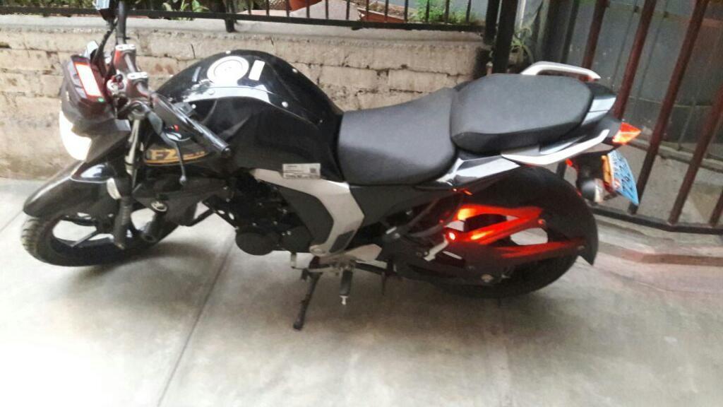 Vendo Moto Yamaha Fz Fi 2'0