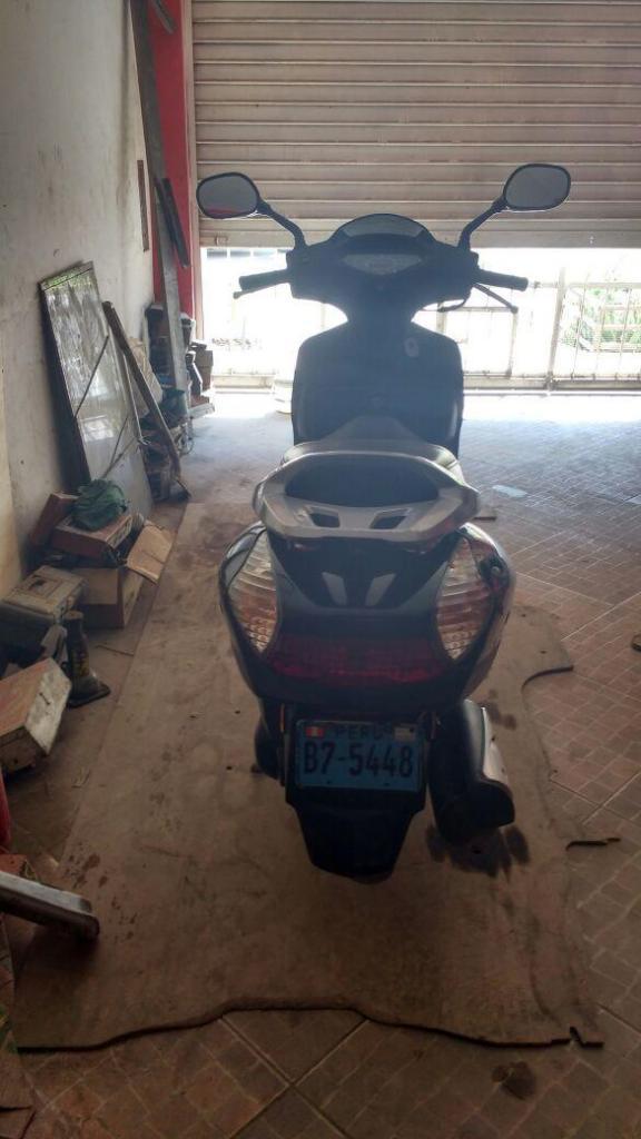 SE VENDE MOTO HONDA ELITE EN BUENAS CONDICIONES