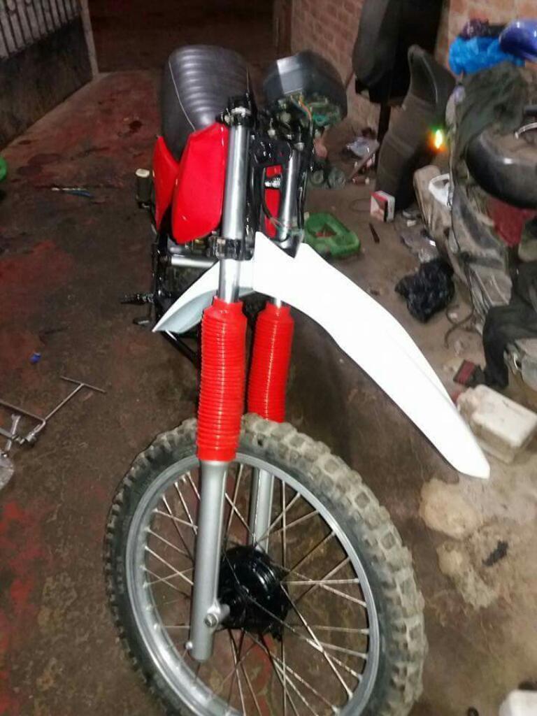 Vendo Moto Kawasaki Kl250