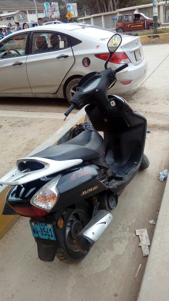 Se Vende Moto Elite Honda 125