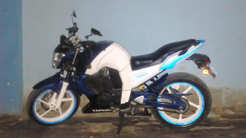 SE VENDE YAMAHA FZ 16