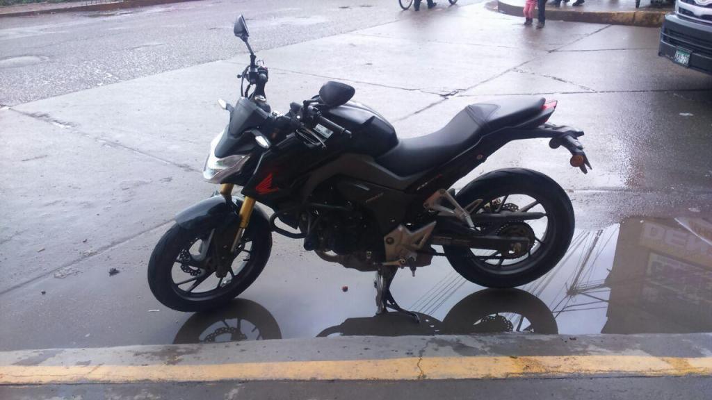 Vendo Moto cb190R