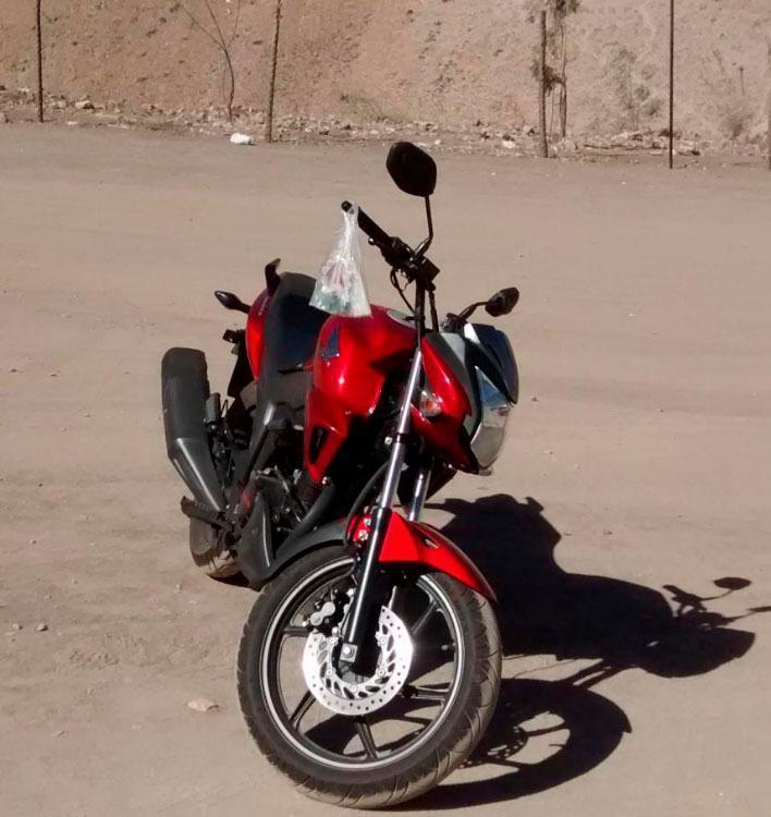 Vendo mi moto Honda Invicta 2015 con Kit Super Sport