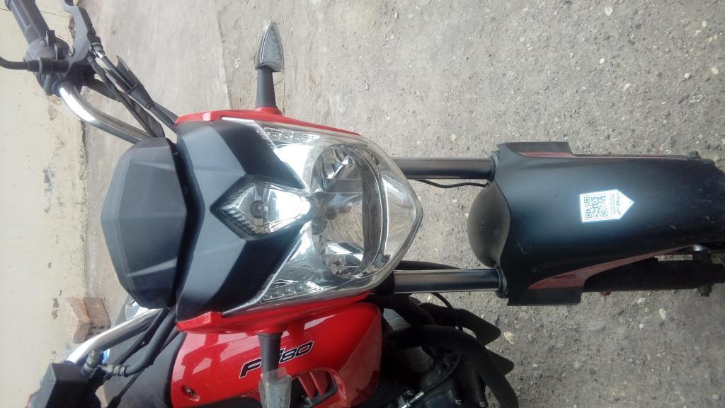 Vendo urgente moto ft180 italika con todo los papeles en regla a 4.150.00