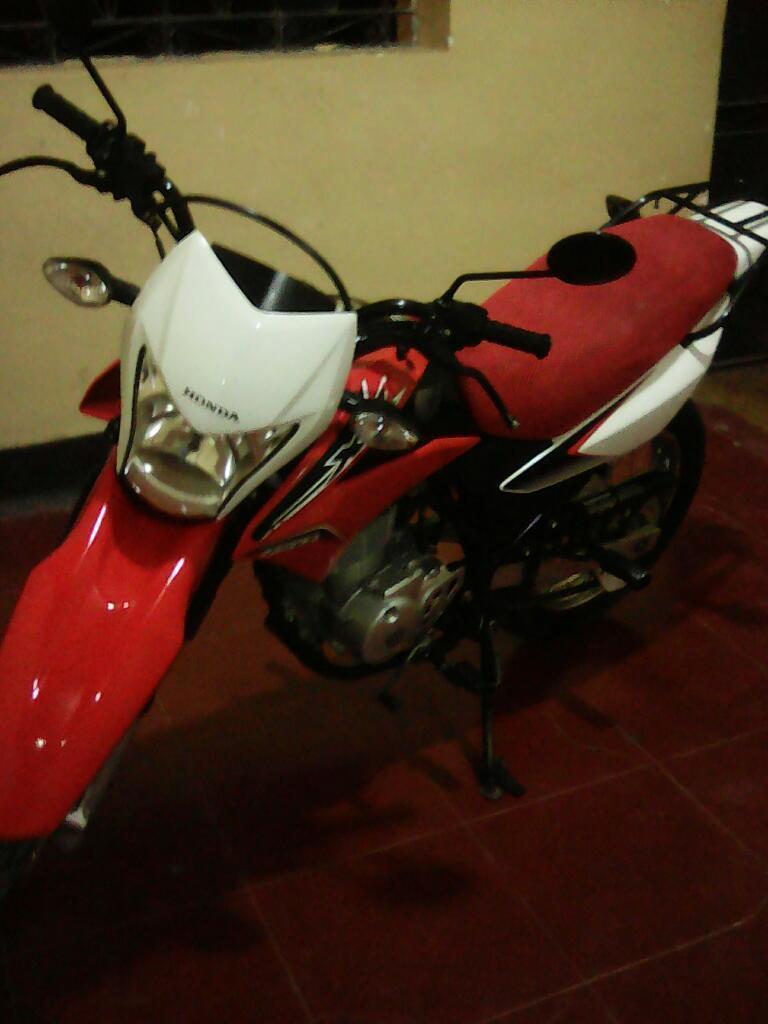 Vendo Moto Lineal Xr 150 en  Chica