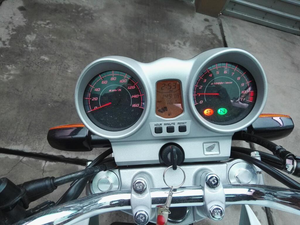 Remato Moto Honda Twister 250cc, Nueva
