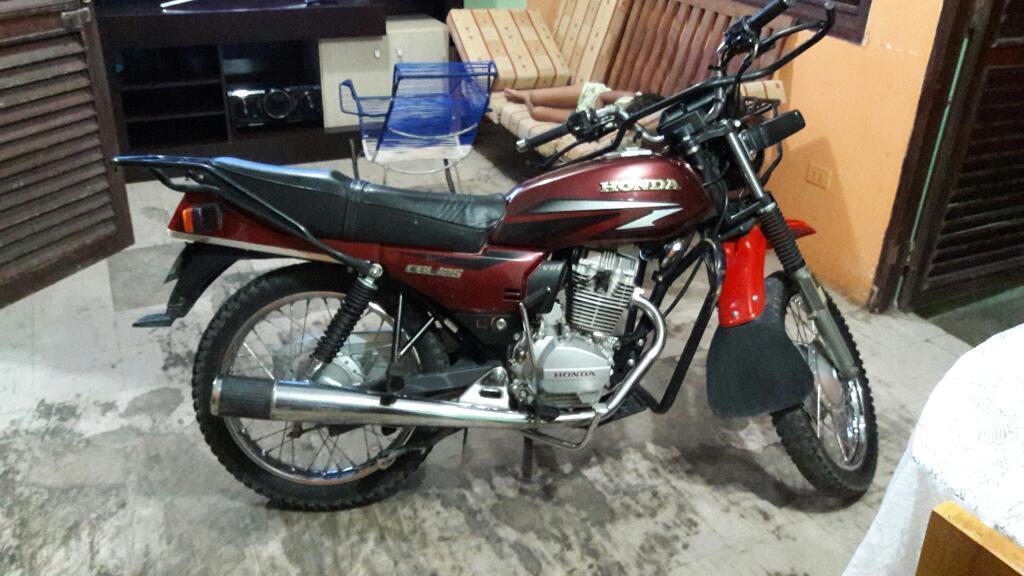 Vendo motocicleta Honda CGL 125