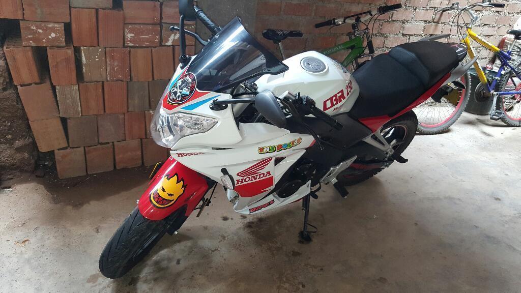 Vendo Moto Pistera Marca Sumo Motor 200