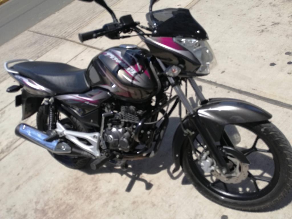 VENDO MOTO DISCOVER 125 M . COLOR NEGRO MORADO... OFERTA ¡¡¡¡¡¡¡