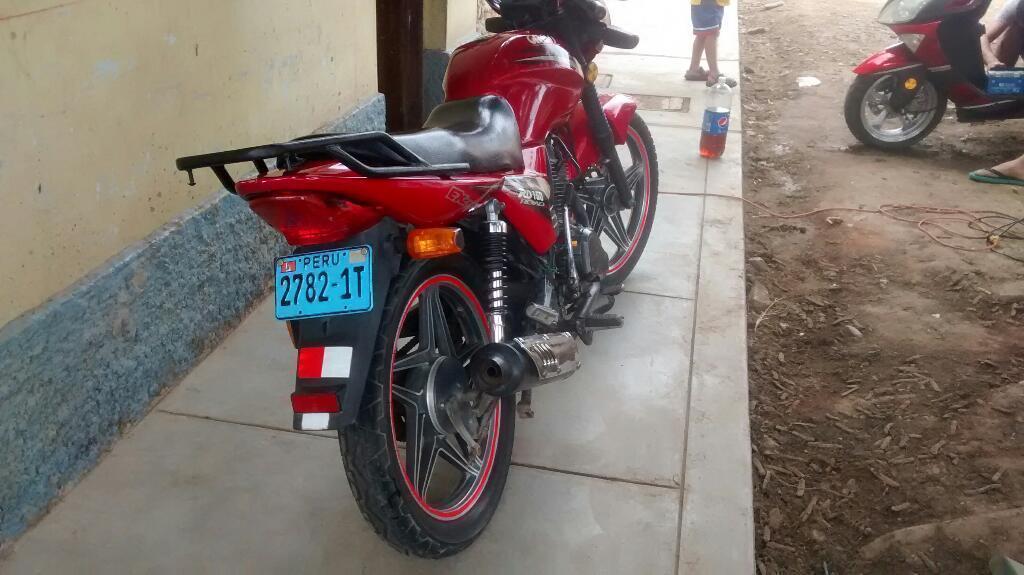 Vendo Moto Marca Cross 150 Seminueva