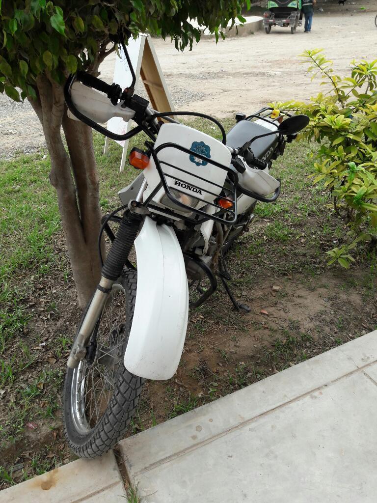 Vendo Moto Lineal Modelo Xl200 Honda