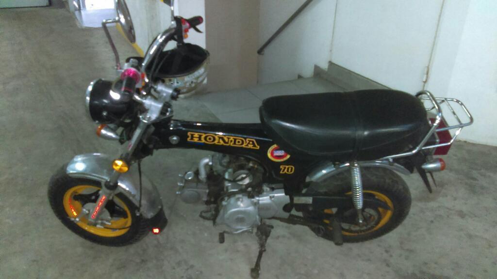 Moto Honda 70 Dax