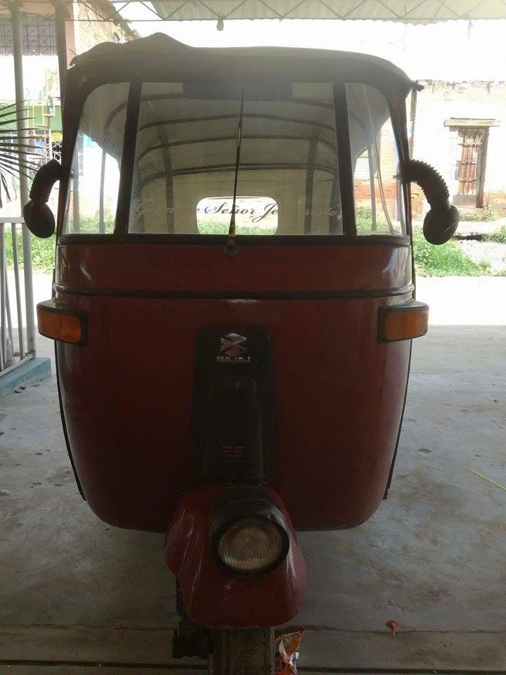 Vendo moto BAJAJ AUTORIKSHA!!