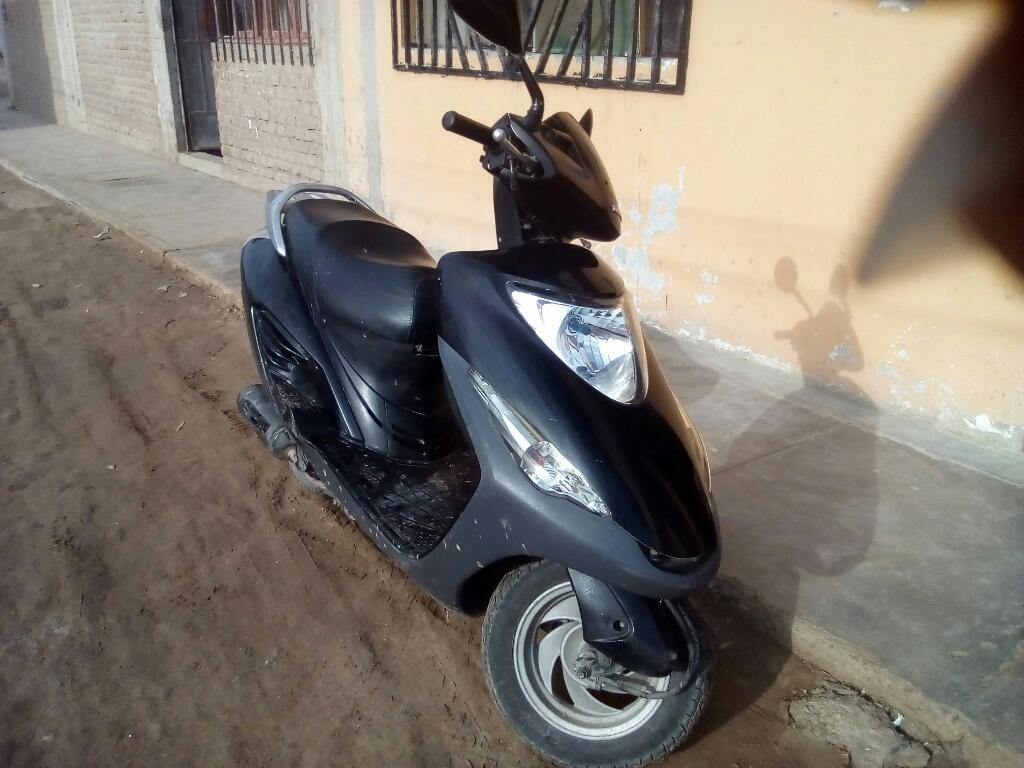 Vendo Moto Scooter Elite Honda 125