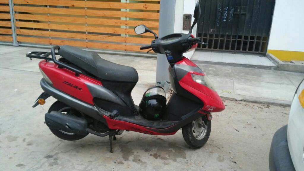 Remato Mi Moto Scooter Italika Cs 125 con Soat hasta Agosto