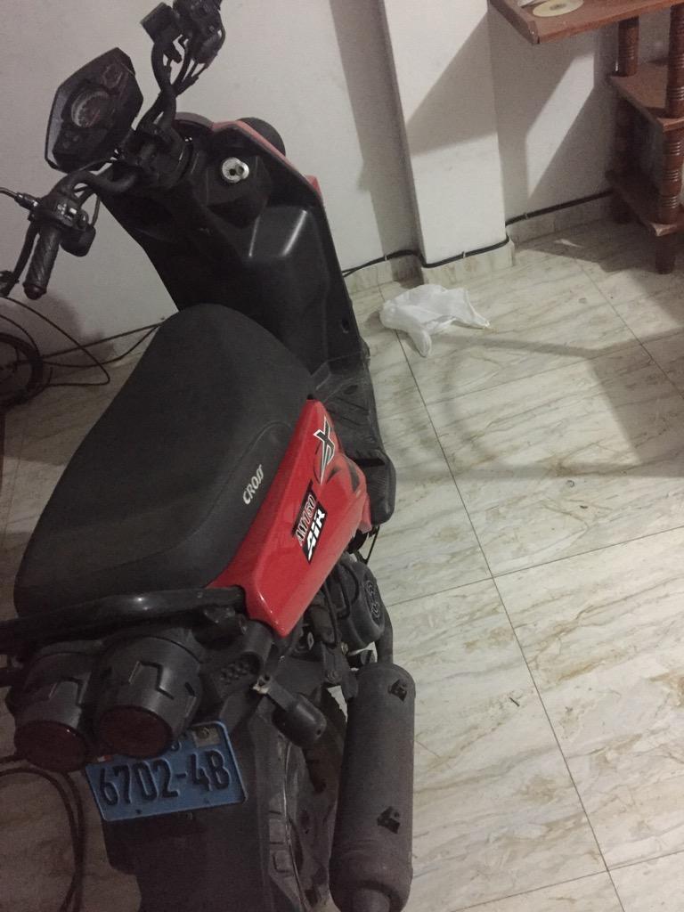 Scooter Moto Cross Semi Nueva
