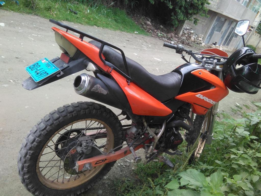 VENDO MOTO ADVANCE MOTOR 250 S/.1900 CEL956497724