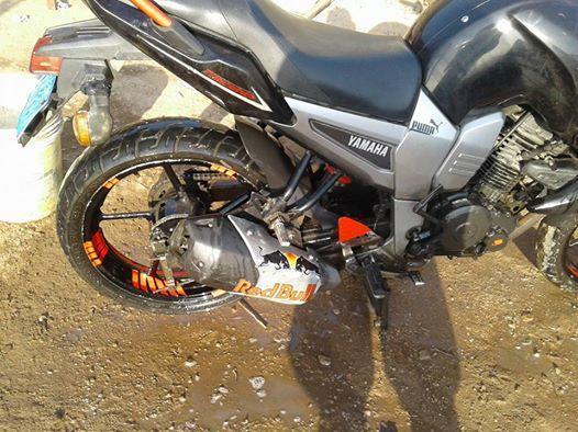 YAMAHA FZ FAZER.. TIENE SOAT,, VARIOS EXTRAS