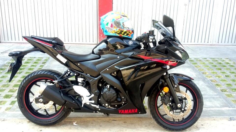 Yamaha R3 Black Casi Nueva 300 Kms