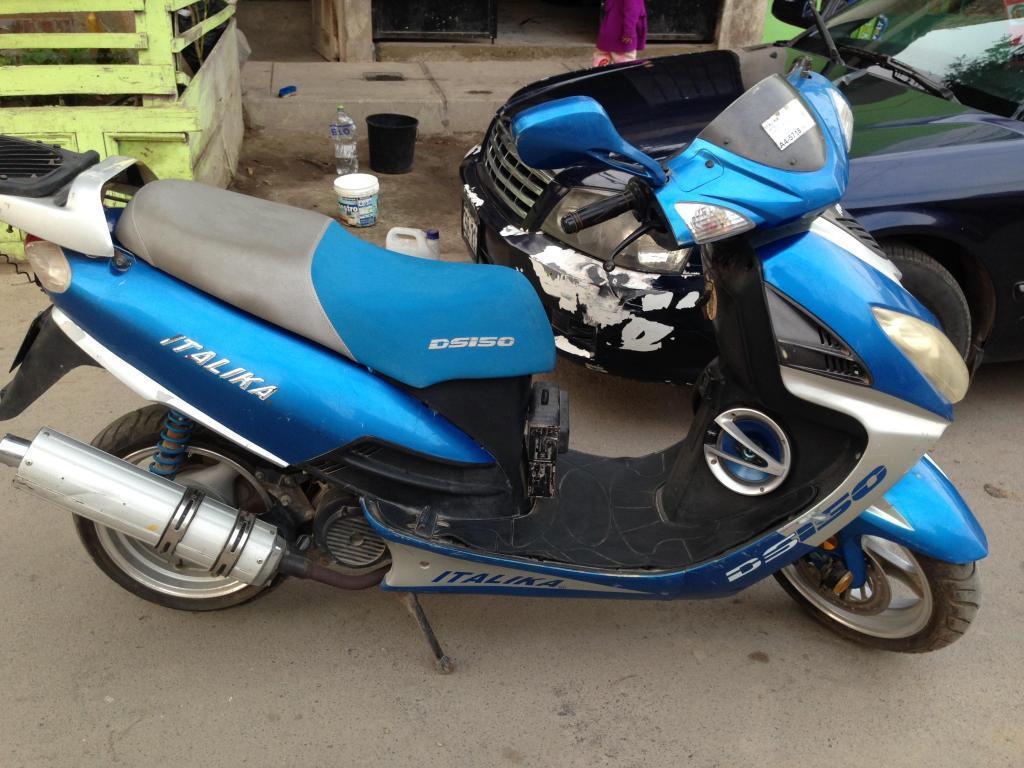 moto scooter italika 150