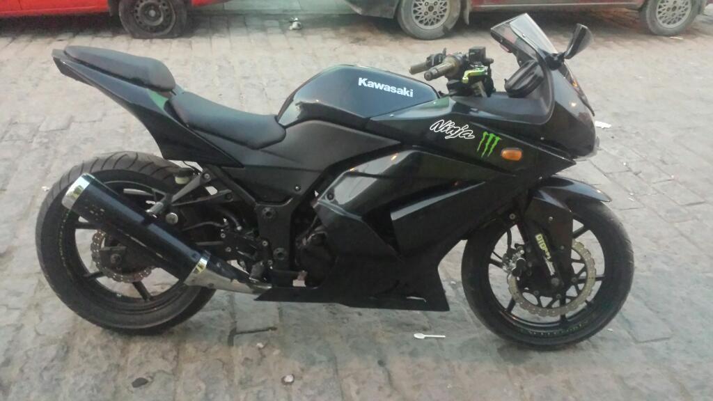 Kawasaki 250 8mil Soles