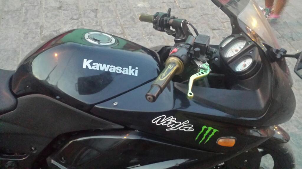 Kawasaki 250 8mil Soles