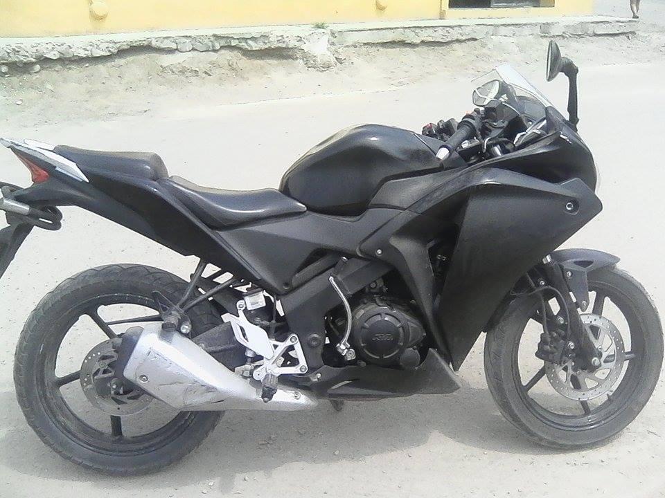 Remate de modelo CBR 200