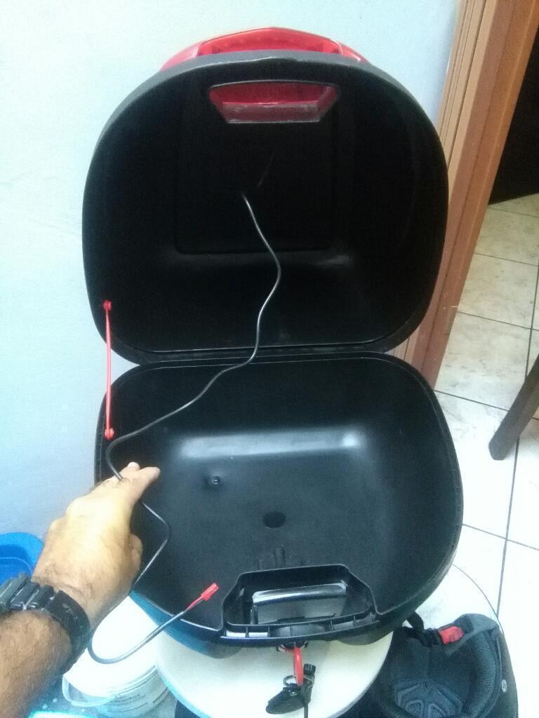 Vendo Cajuela de Moto Nueva con Luces