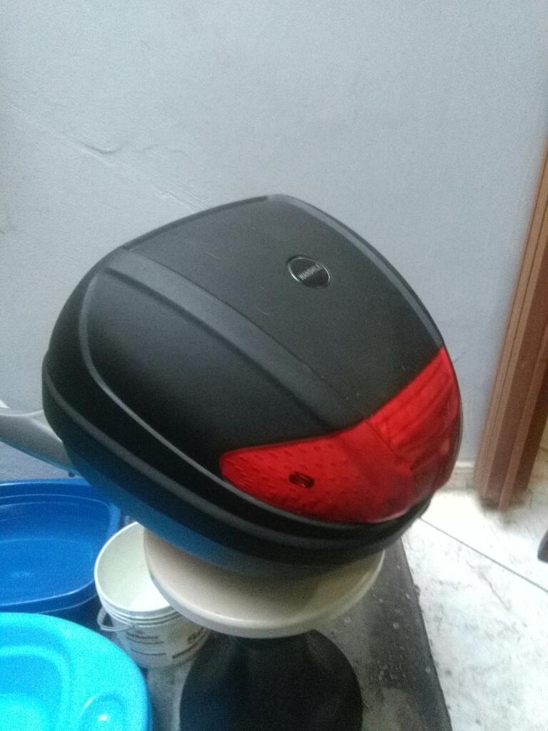 Vendo Cajuela de Moto Nueva con Luces