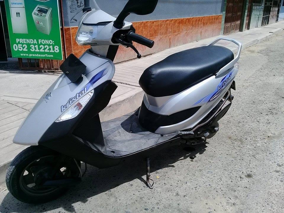 vendo moto escuter marca bajaj cristal motor 100