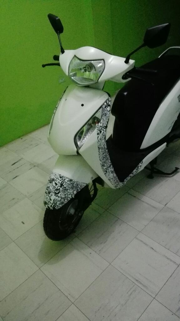 Vendo Moto Honda Dio 2015