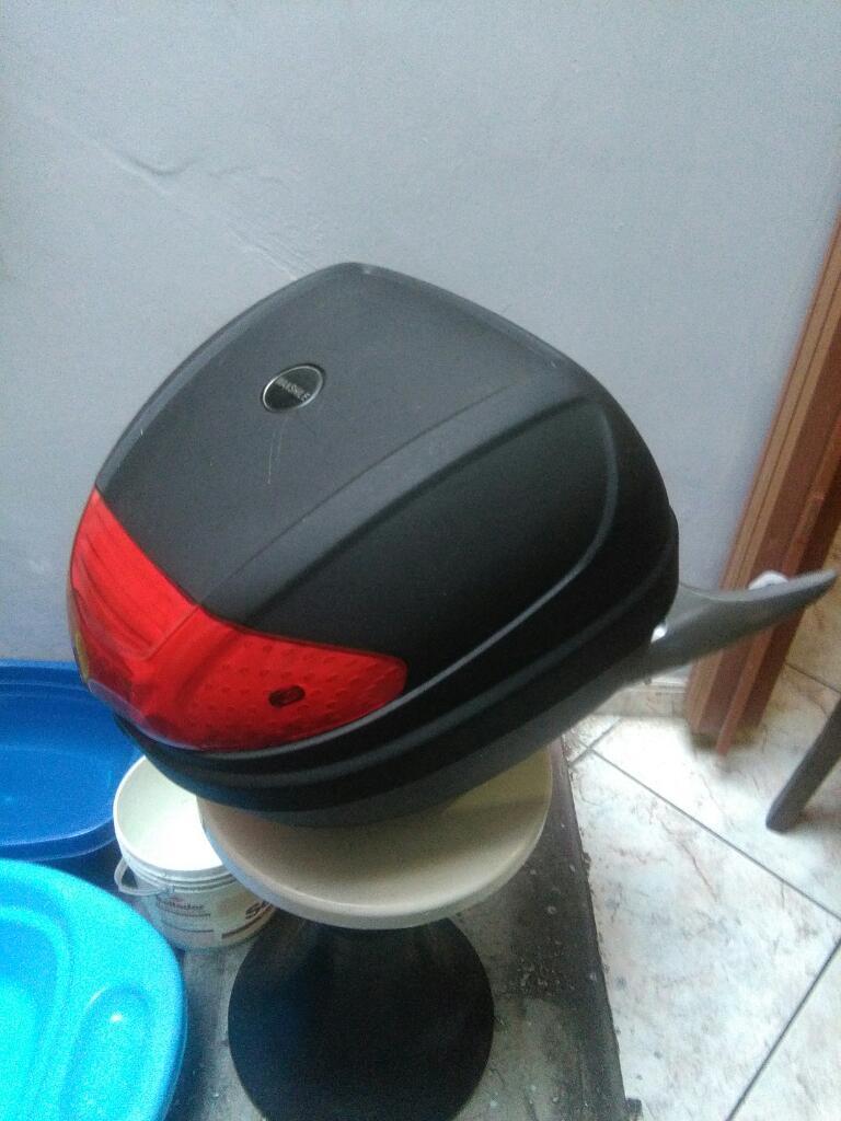 Vendo Cajuela de Moto Nueva con Luz