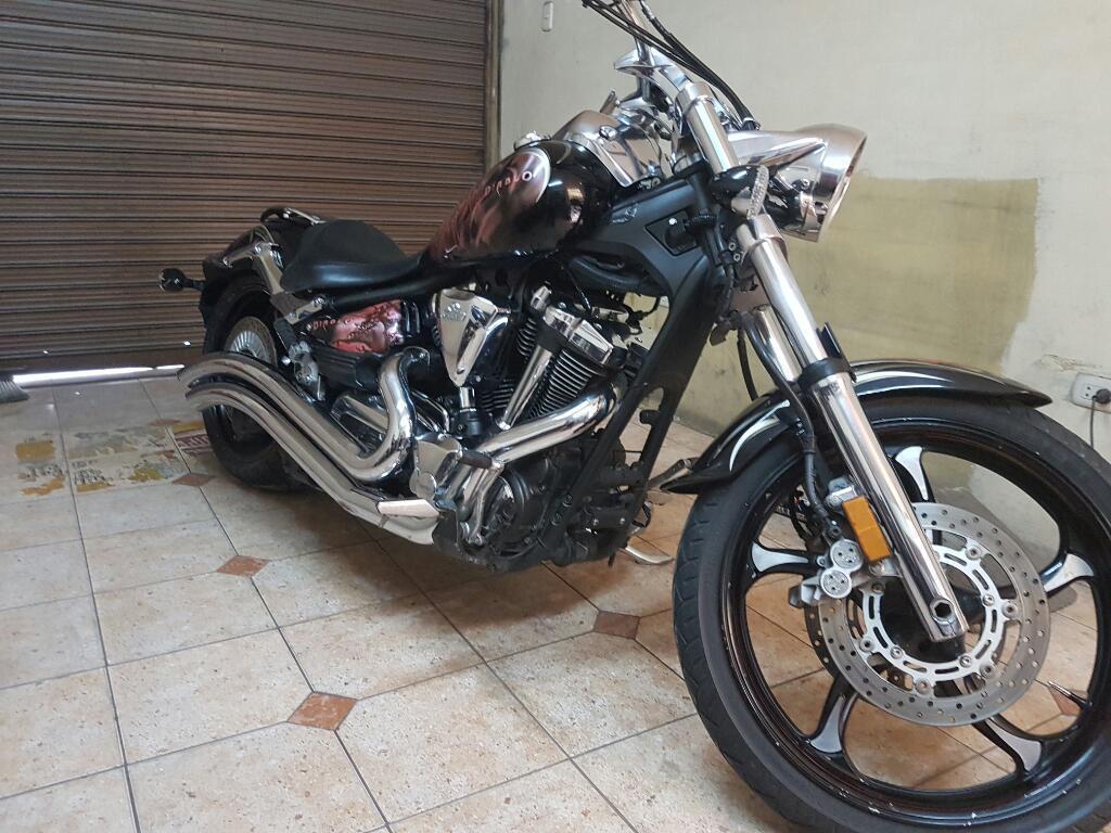 Yamaha Vstar 1900cc 2009