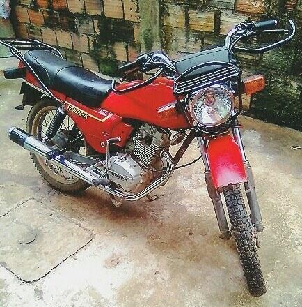 Moto HONDA CGL125