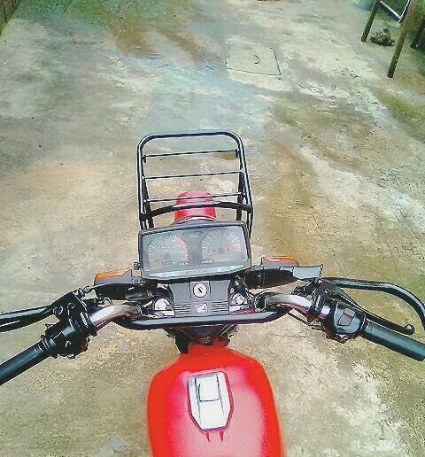 Moto HONDA CGL125