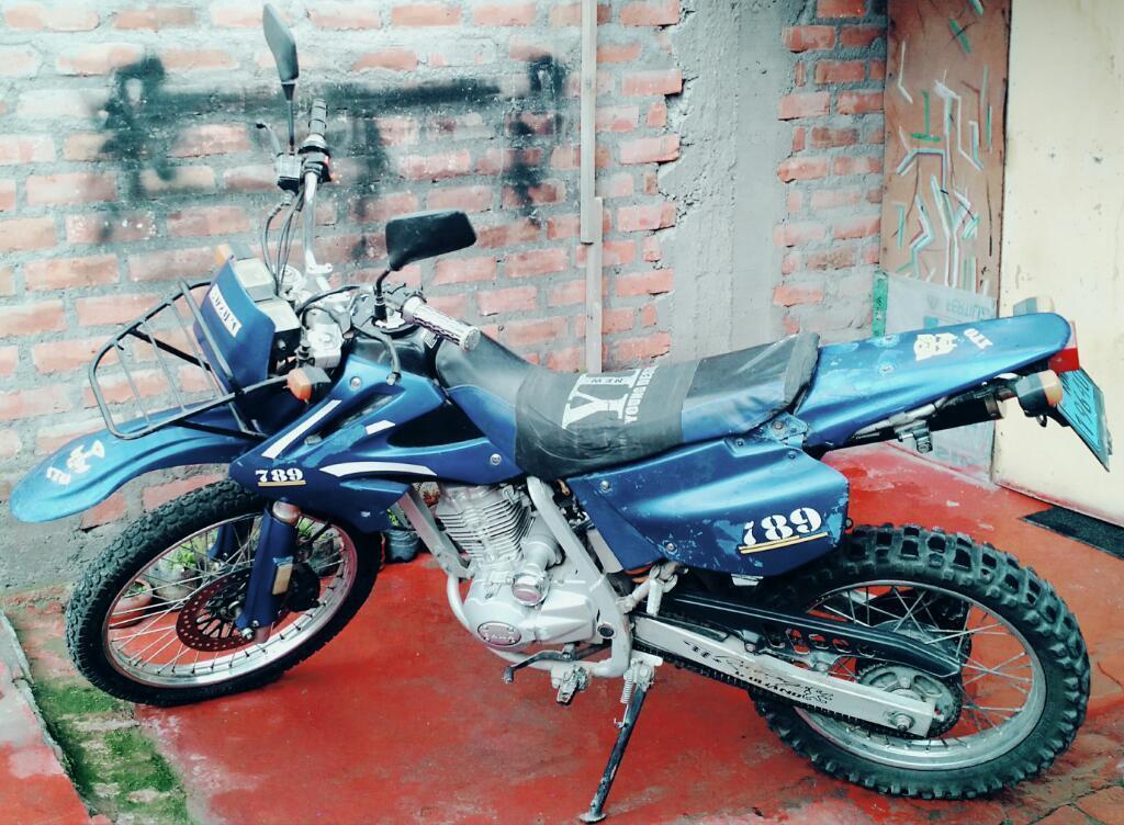 Vendo Motocicleta Sama