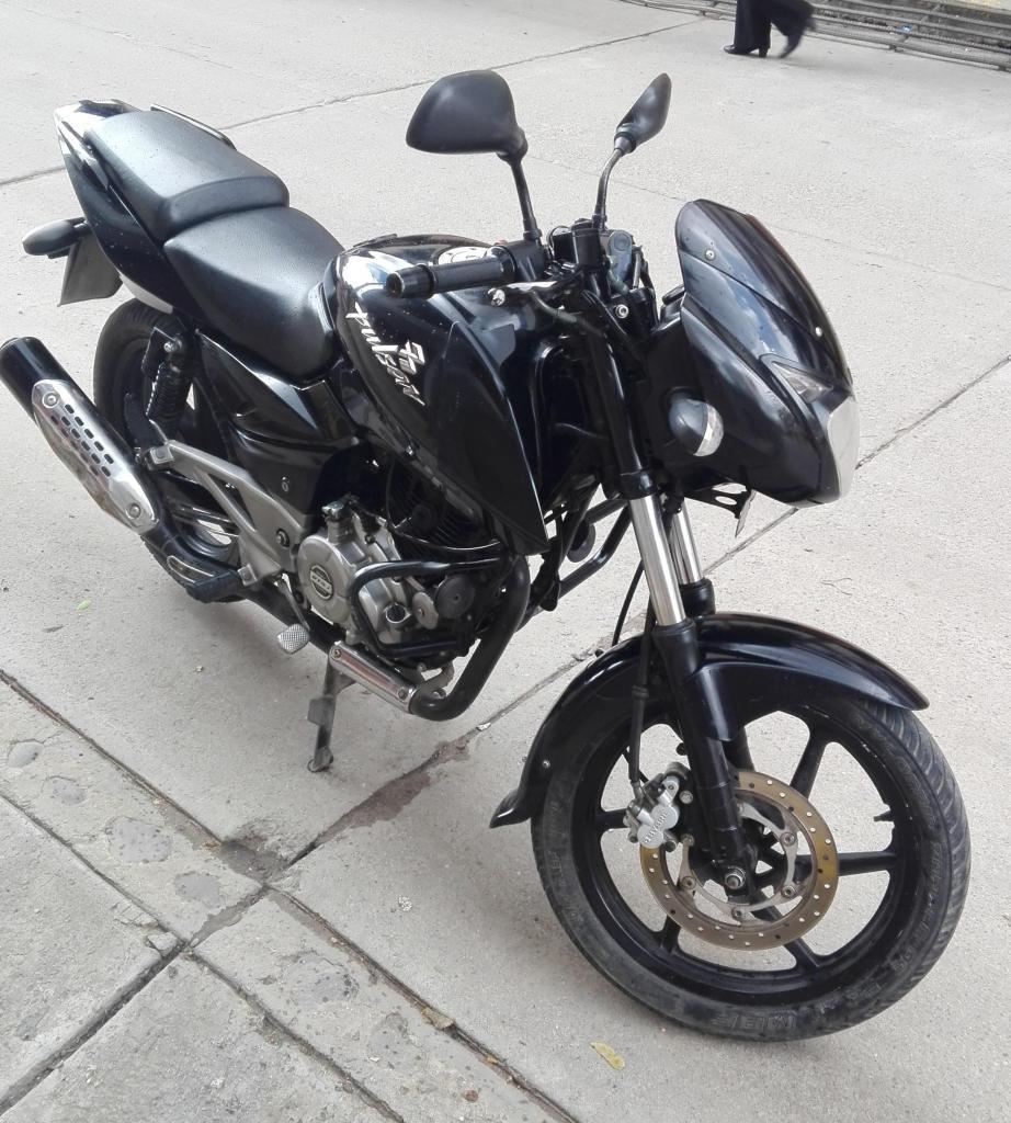 MOTO PULSAR 180, COLOR NEGRO