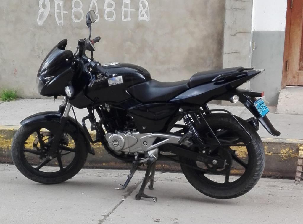 MOTO PULSAR 180, COLOR NEGRO